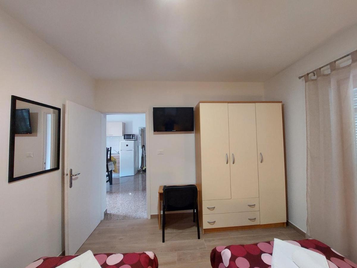 Apartment Luisa Пореч Екстериор снимка